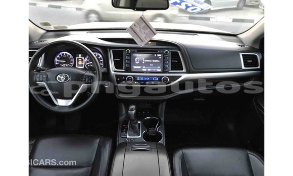 Buy Import Toyota Highlander Other Car in Import - Dubai in Enga Buy Import Toyota Highlander Other Car in Import - Dubai in Enga