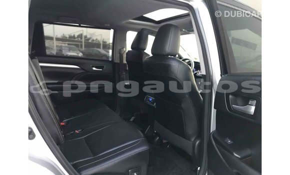Buy Import Toyota Highlander Other Car in Import - Dubai in Enga Buy Import Toyota Highlander Other Car in Import - Dubai in Enga