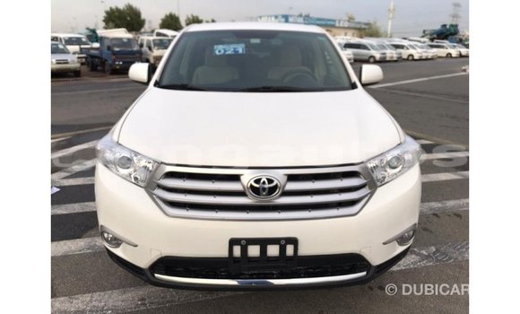 Buy Import Toyota Highlander White Car in Import - Dubai in Enga Buy Import Toyota Highlander White Car in Import - Dubai in Enga