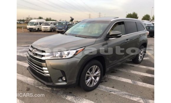 Buy Import Toyota Highlander Other Car in Import - Dubai in Enga Buy Import Toyota Highlander Other Car in Import - Dubai in Enga