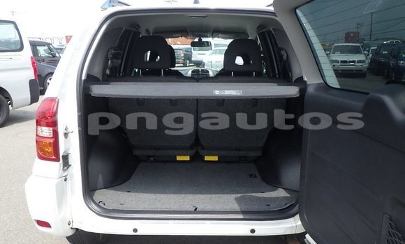 Buy Used Toyota RAV4 White Car in Port Moresby in National Capital District Buy Used Toyota RAV4 White Car in Port Moresby in National Capital District