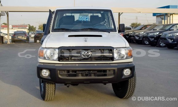 Buy Import Toyota Land Cruiser White Car in Import - Dubai in Enga Buy Import Toyota Land Cruiser White Car in Import - Dubai in Enga