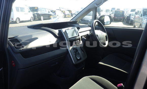 Buy Used Toyota Noah Silver Car in Port Moresby in National Capital District Buy Used Toyota Noah Silver Car in Port Moresby in National Capital District