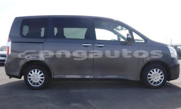 Buy Used Toyota Noah Silver Car in Port Moresby in National Capital District Buy Used Toyota Noah Silver Car in Port Moresby in National Capital District