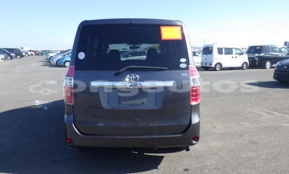Buy Used Toyota Noah Silver Car in Port Moresby in National Capital District Buy Used Toyota Noah Silver Car in Port Moresby in National Capital District