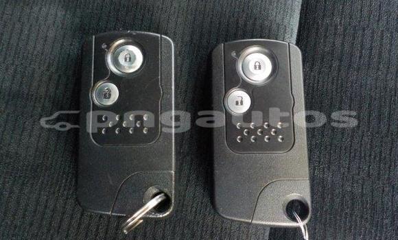 Buy Used Honda CRV White Car in Port Moresby in National Capital District Buy Used Honda CRV White Car in Port Moresby in National Capital District