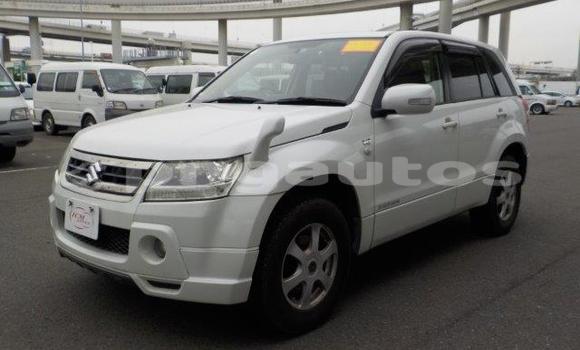 Buy Used Suzuki Escudo White Car in Port Moresby in National Capital District
