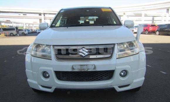 Buy Used Suzuki Escudo White Car in Port Moresby in National Capital District Buy Used Suzuki Escudo White Car in Port Moresby in National Capital District
