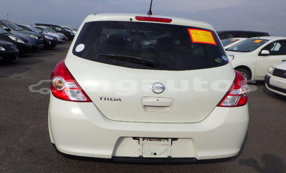 Buy Used Nissan Tiida White Car in Port Moresby in National Capital District Buy Used Nissan Tiida White Car in Port Moresby in National Capital District