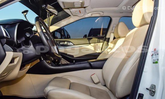 Buy Import Nissan Maxima White Car in Import - Dubai in Enga Buy Import Nissan Maxima White Car in Import - Dubai in Enga