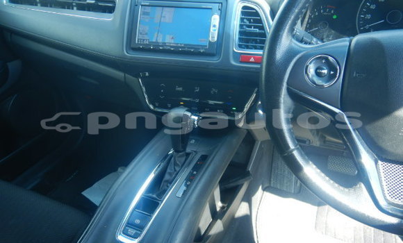Buy Used Honda Vezel Silver Car in Port Moresby in National Capital District Buy Used Honda Vezel Silver Car in Port Moresby in National Capital District