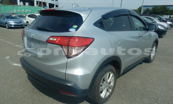 Buy Used Honda Vezel Silver Car in Port Moresby in National Capital District Buy Used Honda Vezel Silver Car in Port Moresby in National Capital District