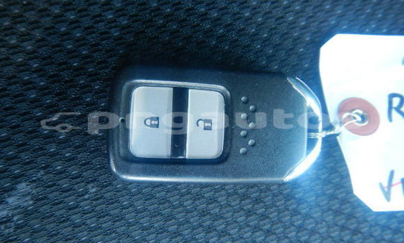 Buy Used Honda Vezel Silver Car in Port Moresby in National Capital District Buy Used Honda Vezel Silver Car in Port Moresby in National Capital District