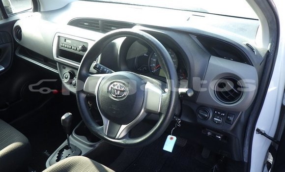 Buy Used Toyota Vitz White Car in Port Moresby in National Capital District Buy Used Toyota Vitz White Car in Port Moresby in National Capital District