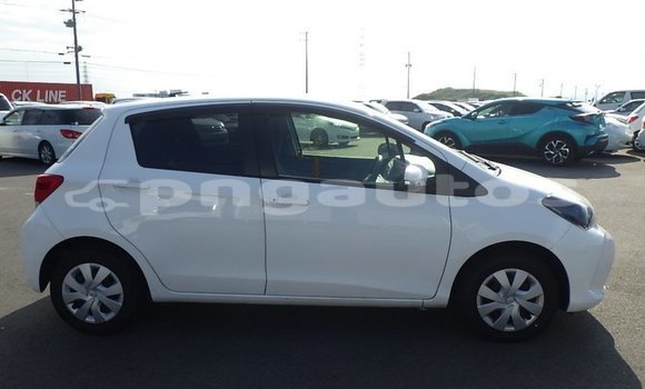 Buy Used Toyota Vitz White Car in Port Moresby in National Capital District Buy Used Toyota Vitz White Car in Port Moresby in National Capital District