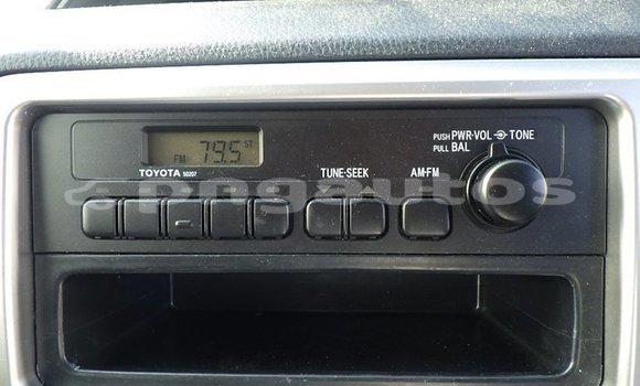 Buy Used Toyota Vitz White Car in Port Moresby in National Capital District Buy Used Toyota Vitz White Car in Port Moresby in National Capital District