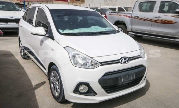 Buy Import Hyundai i10 White Car in Import - Dubai in Enga Buy Import Hyundai i10 White Car in Import - Dubai in Enga