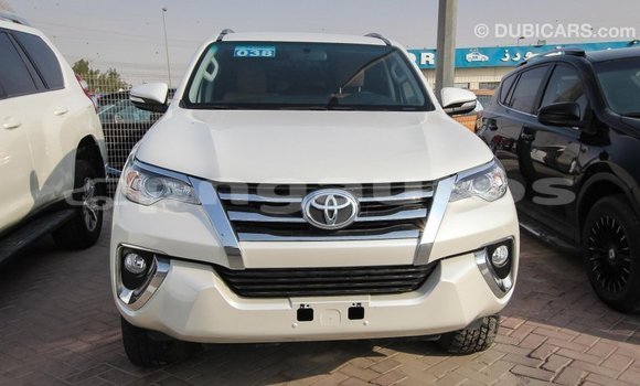 Buy Import Toyota Fortuner White Car in Import - Dubai in Enga Buy Import Toyota Fortuner White Car in Import - Dubai in Enga