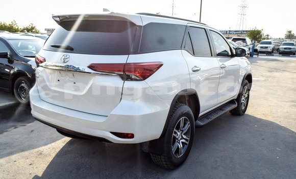 Buy Import Toyota Fortuner White Car in Import - Dubai in Enga Buy Import Toyota Fortuner White Car in Import - Dubai in Enga