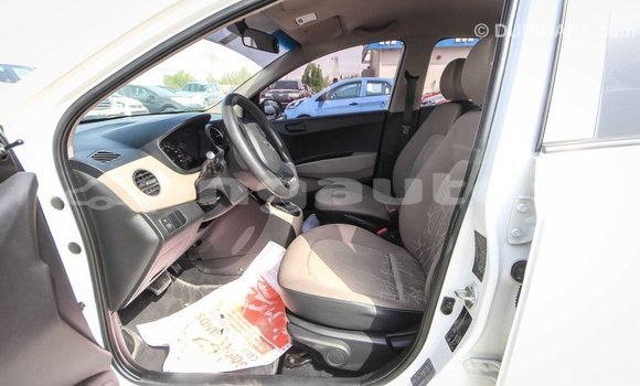 Buy Import Hyundai i10 White Car in Import - Dubai in Enga Buy Import Hyundai i10 White Car in Import - Dubai in Enga