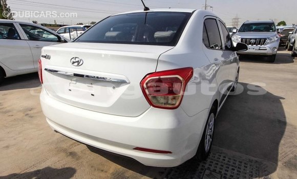 Buy Import Hyundai i10 White Car in Import - Dubai in Enga Buy Import Hyundai i10 White Car in Import - Dubai in Enga