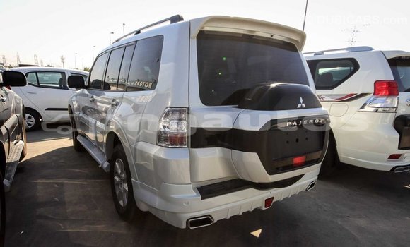 Buy Import Mitsubishi Pajero White Car in Import - Dubai in Enga Buy Import Mitsubishi Pajero White Car in Import - Dubai in Enga