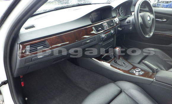 Buy Used BMW 3Series White Car in Port Moresby in National Capital District Buy Used BMW 3Series White Car in Port Moresby in National Capital District