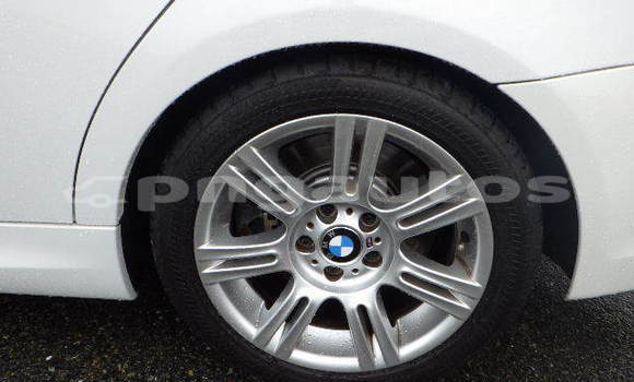 Buy Used BMW 3Series White Car in Port Moresby in National Capital District Buy Used BMW 3Series White Car in Port Moresby in National Capital District