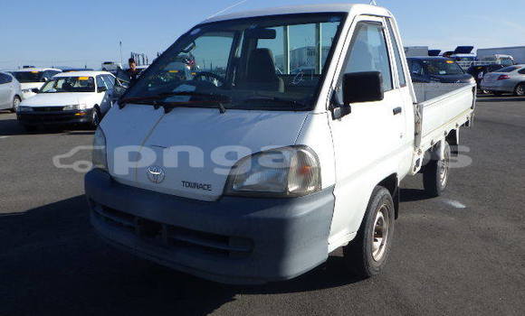 Buy Used Toyota TownAce White Car in Port Moresby in National Capital District Buy Used Toyota TownAce White Car in Port Moresby in National Capital District