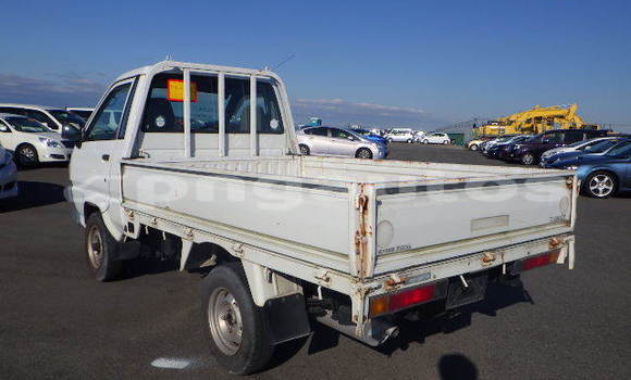 Buy Used Toyota TownAce White Car in Port Moresby in National Capital District Buy Used Toyota TownAce White Car in Port Moresby in National Capital District