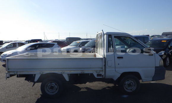 Buy Used Toyota TownAce White Car in Port Moresby in National Capital District Buy Used Toyota TownAce White Car in Port Moresby in National Capital District