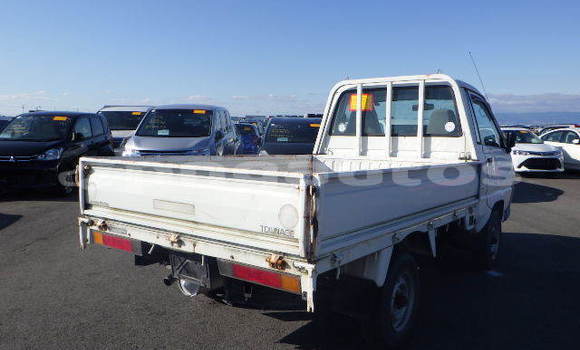 Buy Used Toyota TownAce White Car in Port Moresby in National Capital District Buy Used Toyota TownAce White Car in Port Moresby in National Capital District