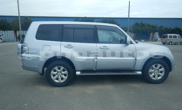Buy Used Mitsubishi Pajero Silver Car in Port Moresby in National Capital District Buy Used Mitsubishi Pajero Silver Car in Port Moresby in National Capital District
