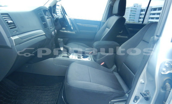 Buy Used Mitsubishi Pajero Silver Car in Port Moresby in National Capital District Buy Used Mitsubishi Pajero Silver Car in Port Moresby in National Capital District