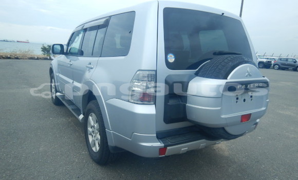 Buy Used Mitsubishi Pajero Silver Car in Port Moresby in National Capital District Buy Used Mitsubishi Pajero Silver Car in Port Moresby in National Capital District
