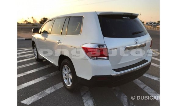 Buy Import Toyota Highlander White Car in Import - Dubai in Enga Buy Import Toyota Highlander White Car in Import - Dubai in Enga