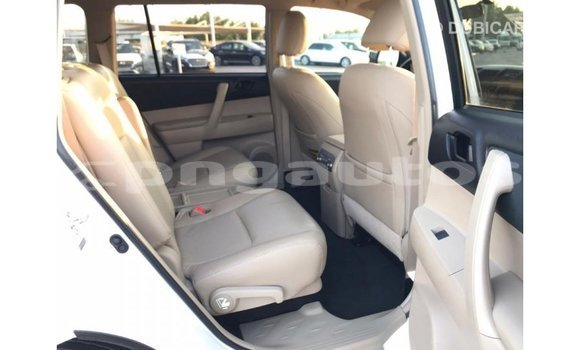 Buy Import Toyota Highlander White Car in Import - Dubai in Enga Buy Import Toyota Highlander White Car in Import - Dubai in Enga