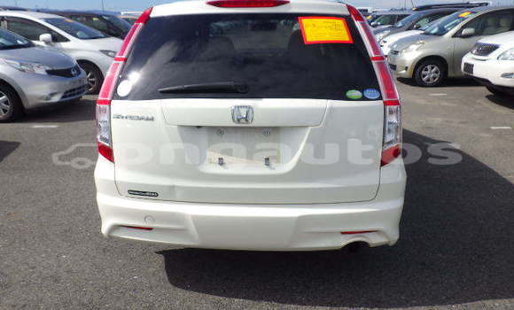 Buy Used Honda Stream White Car in Port Moresby in National Capital District Buy Used Honda Stream White Car in Port Moresby in National Capital District