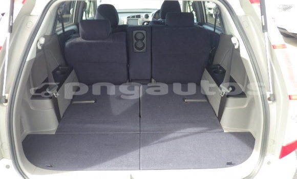 Buy Used Honda Stream White Car in Port Moresby in National Capital District Buy Used Honda Stream White Car in Port Moresby in National Capital District