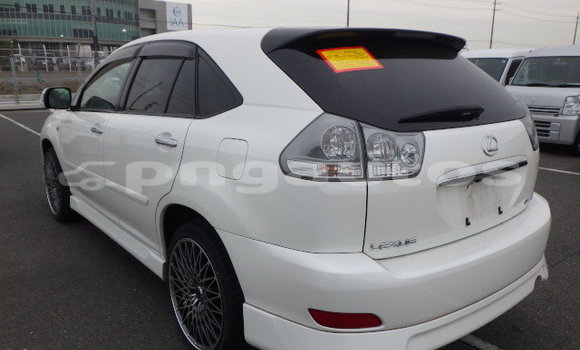 Buy Used Toyota Harrier White Car in Port Moresby in National Capital District Buy Used Toyota Harrier White Car in Port Moresby in National Capital District