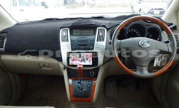 Buy Used Toyota Harrier White Car in Port Moresby in National Capital District Buy Used Toyota Harrier White Car in Port Moresby in National Capital District