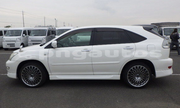 Buy Used Toyota Harrier White Car in Port Moresby in National Capital District Buy Used Toyota Harrier White Car in Port Moresby in National Capital District