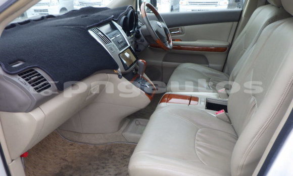 Buy Used Toyota Harrier White Car in Port Moresby in National Capital District Buy Used Toyota Harrier White Car in Port Moresby in National Capital District
