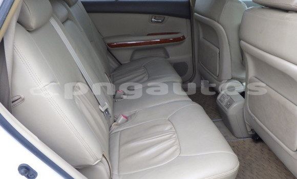 Buy Used Toyota Harrier White Car in Port Moresby in National Capital District Buy Used Toyota Harrier White Car in Port Moresby in National Capital District