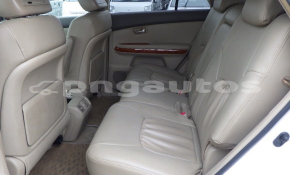 Buy Used Toyota Harrier White Car in Port Moresby in National Capital District Buy Used Toyota Harrier White Car in Port Moresby in National Capital District
