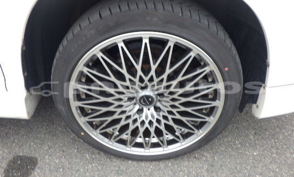 Buy Used Toyota Harrier White Car in Port Moresby in National Capital District Buy Used Toyota Harrier White Car in Port Moresby in National Capital District