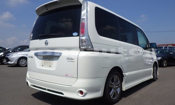 Buy Used Nissan Serena White Car in Port Moresby in National Capital District Buy Used Nissan Serena White Car in Port Moresby in National Capital District