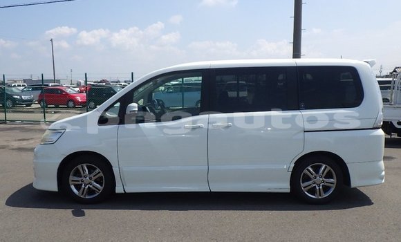 Buy Used Nissan Serena White Car in Port Moresby in National Capital District Buy Used Nissan Serena White Car in Port Moresby in National Capital District
