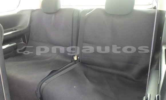 Buy Used Nissan Serena White Car in Port Moresby in National Capital District Buy Used Nissan Serena White Car in Port Moresby in National Capital District