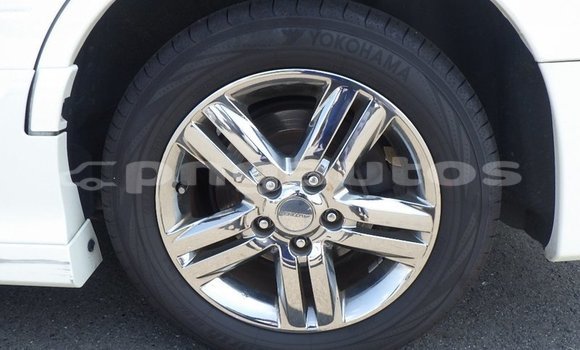 Buy Used Nissan Serena White Car in Port Moresby in National Capital District Buy Used Nissan Serena White Car in Port Moresby in National Capital District